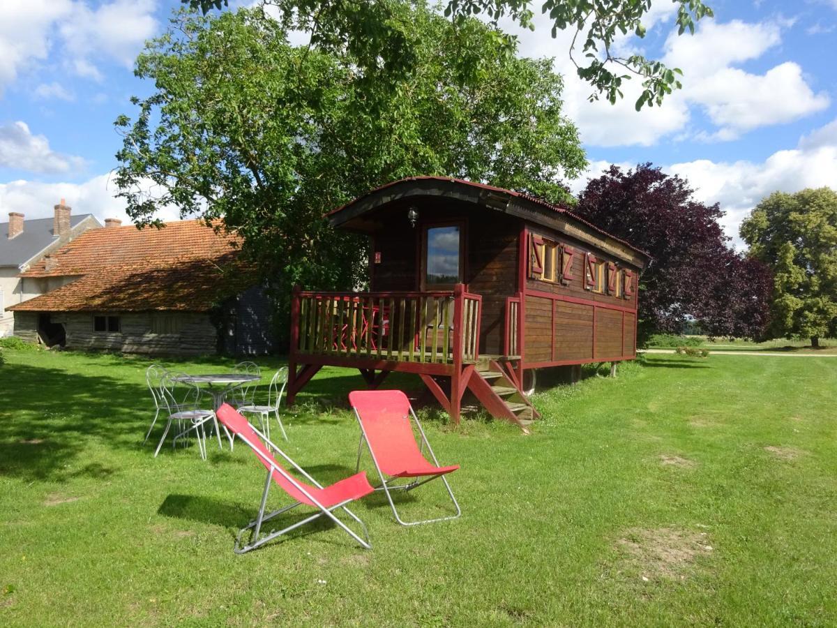 La Ferme De L'Isle Et Sa Roulotte Bed & Breakfast Avaray Екстериор снимка